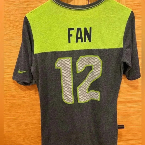 Nike | NFL | Seahawks | Women’s | V-neck tee | Size Large - Picture 2 of 7